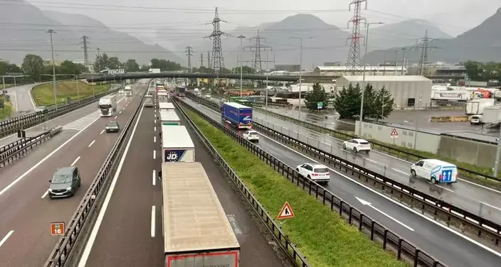 Traffico intenso verso il confine sull'Autobrennero: è il rientro dopo le festività
