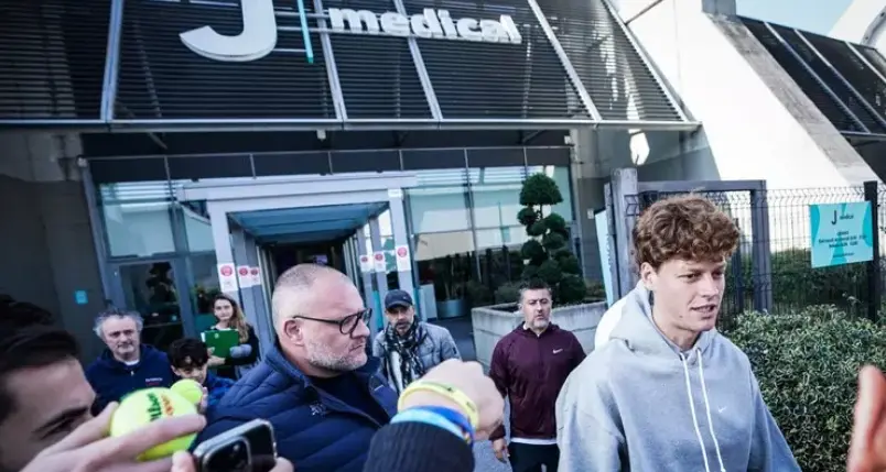 Atp Finals: primo allenamento per Sinner al Circolo della Stampa