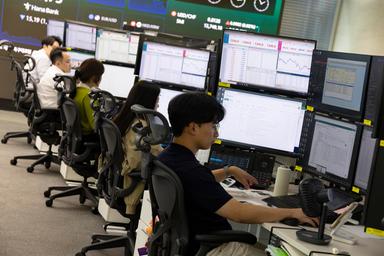 Borsa: l'Asia chiude in calo e guarda al Medio Oriente