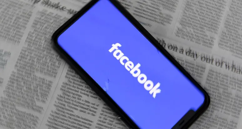 L’attacco dei profili social fake dell’ente dei trasporti: la denuncia di Strutture Trasporto Alto Adige