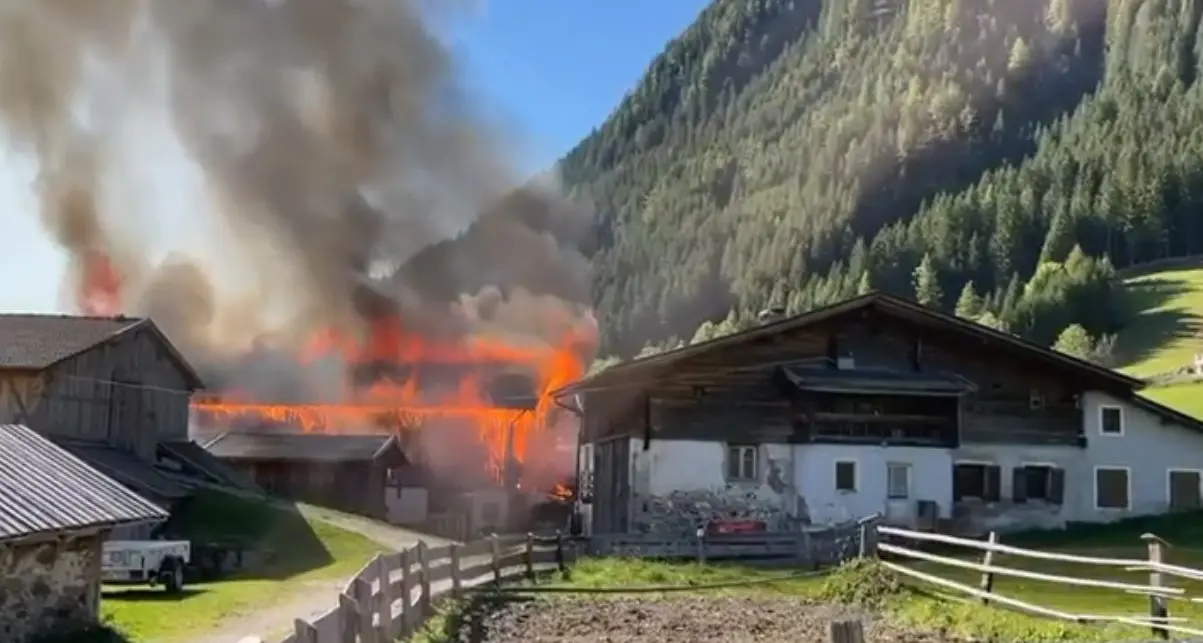 Maso va a fuoco a Rio Bianco