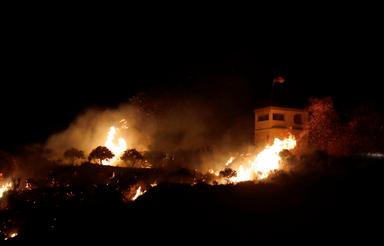 Siria, 'raid Israele su aeroporto militare. Usa, 'escalation non necessaria'