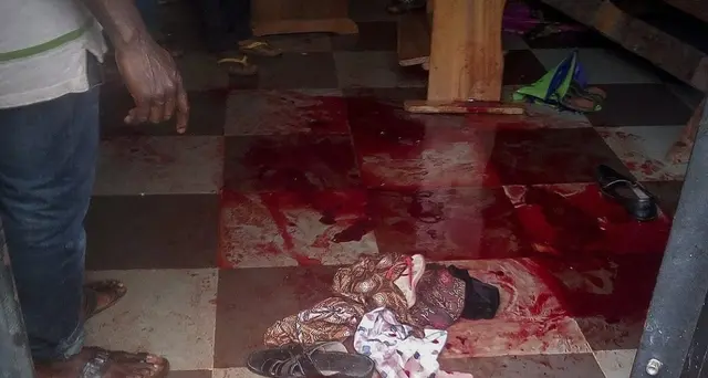 Nigeria: almeno 50 morti in attacco dentro chiesa, anche bimbi