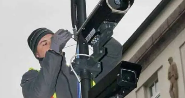La “mappa” delle multe: 14mila sanzioni per la Ztl, 11mila per passaggio col rosso, solo 300 per il telefono alla guida