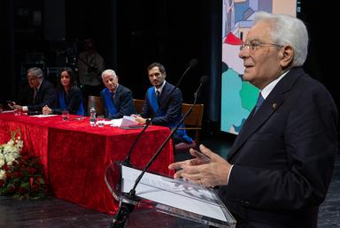 Mattarella, non si guardi ai giovani con indifferenza o meschina sottovalutazione