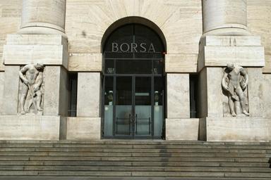 Borsa: Milano chiude a -0,72%, pesano i tecnologici