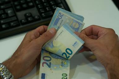 Abi, accelera crescita dei prestiti a famiglie e imprese, +3,7%