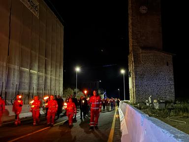 Amatrice ricorda con il silenzio e una fiaccolata le vittime del terremoto