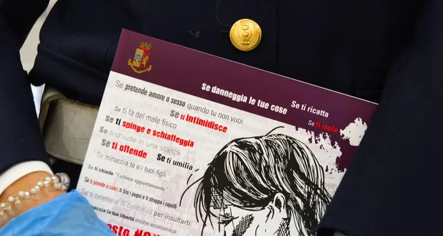 Stuprata, picchiata e rapinata a Milano, due arrestati