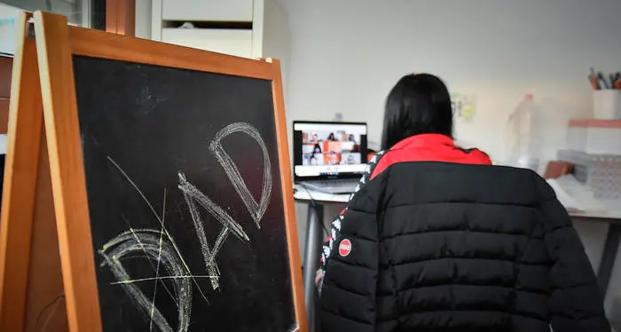 Covid, il Ministero boccia l’obbligo dei test nelle scuole altoatesine