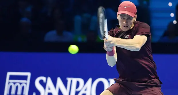 Atp Finals, Schiacciasassi Sinner travolge de Minaur 7-5, 6-2