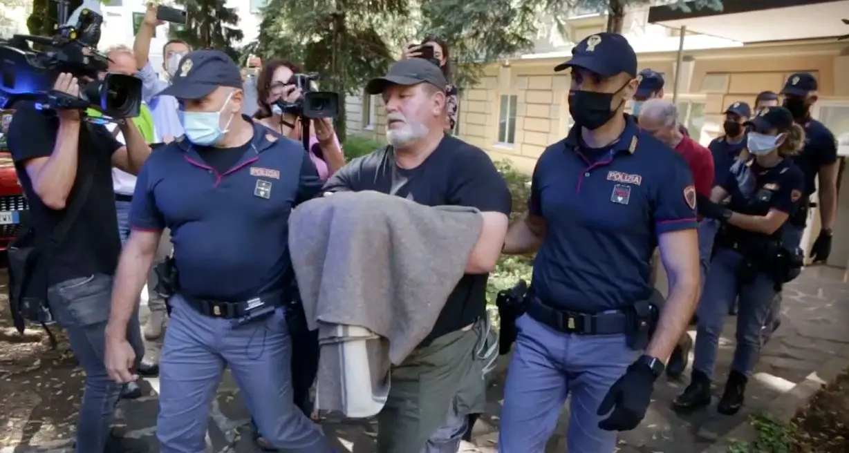 L’assalto a Bolzano: «Ha sparato per ammazzarmi»