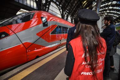 Fs investe 2 miliardi per 19 nuovi treni alta velocità Parigi-Londra