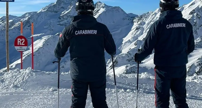 Senales, sorpresi a scendere sulla pista chiusa: multati due sciatori