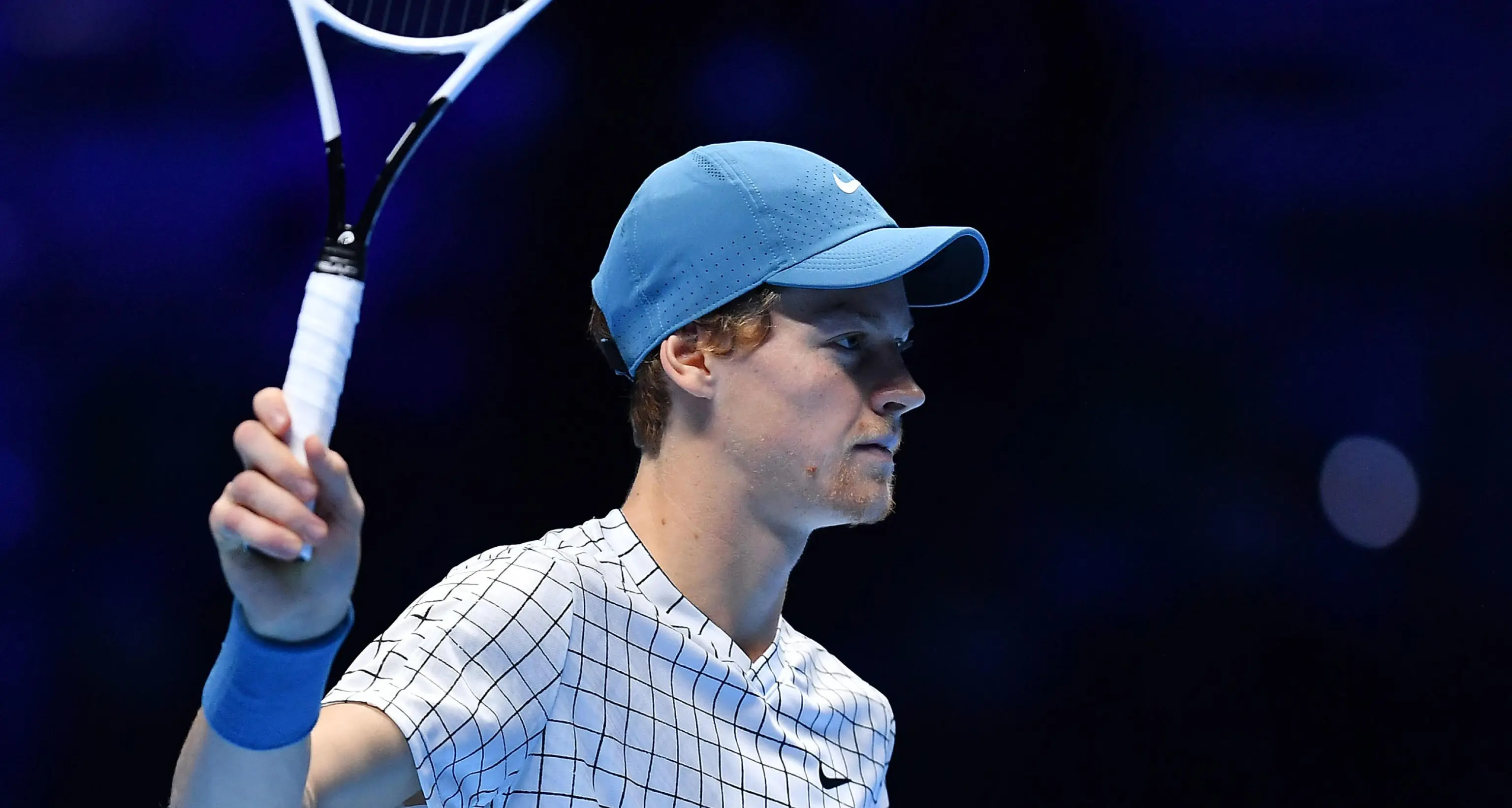 Super Sinner! L’esordio alle Atp Finals è uno show, demolito Hurkacz