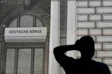 Borsa: l'Europa chiude fiacca, balzo dei titoli di Stato