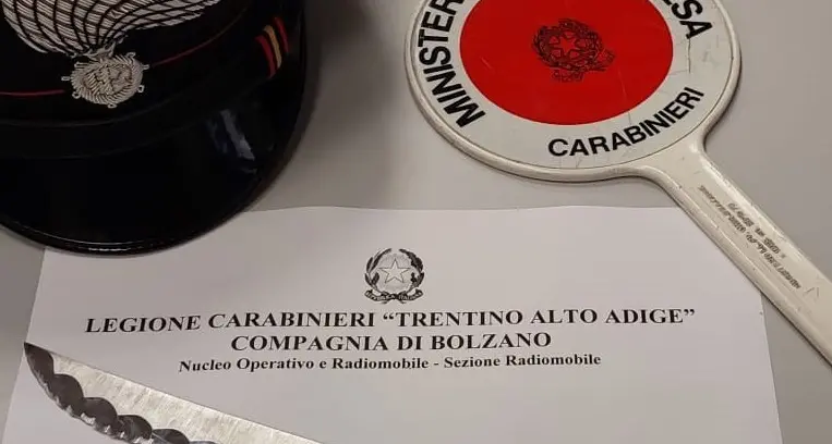 Bolzano, dodicenne trovato con un coltello a scuola