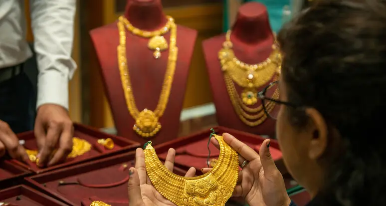 Compro oro, 5 denunciati per esercizio abusivo dell'attività