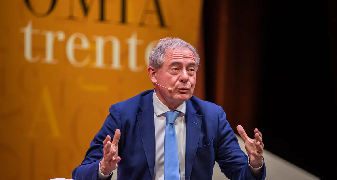 Il ministro Urso attacca Fugatti: «Terzo mandato? Necessità di mantenere il potere»