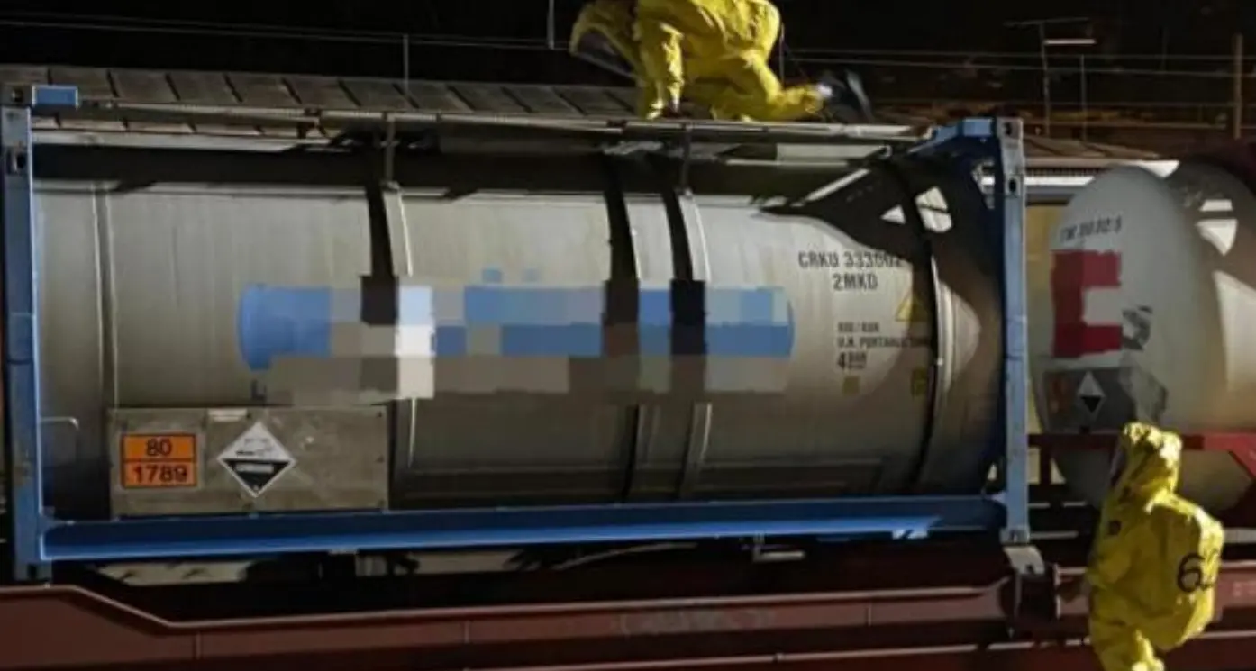 Allarme chimico al Brennero: fuga di gas da un vagone cisterna