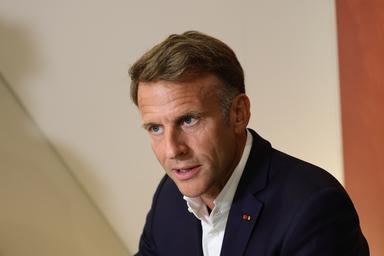 Macron, 'Mosca aumenterà le provocazioni, dobbiamo prepararci'