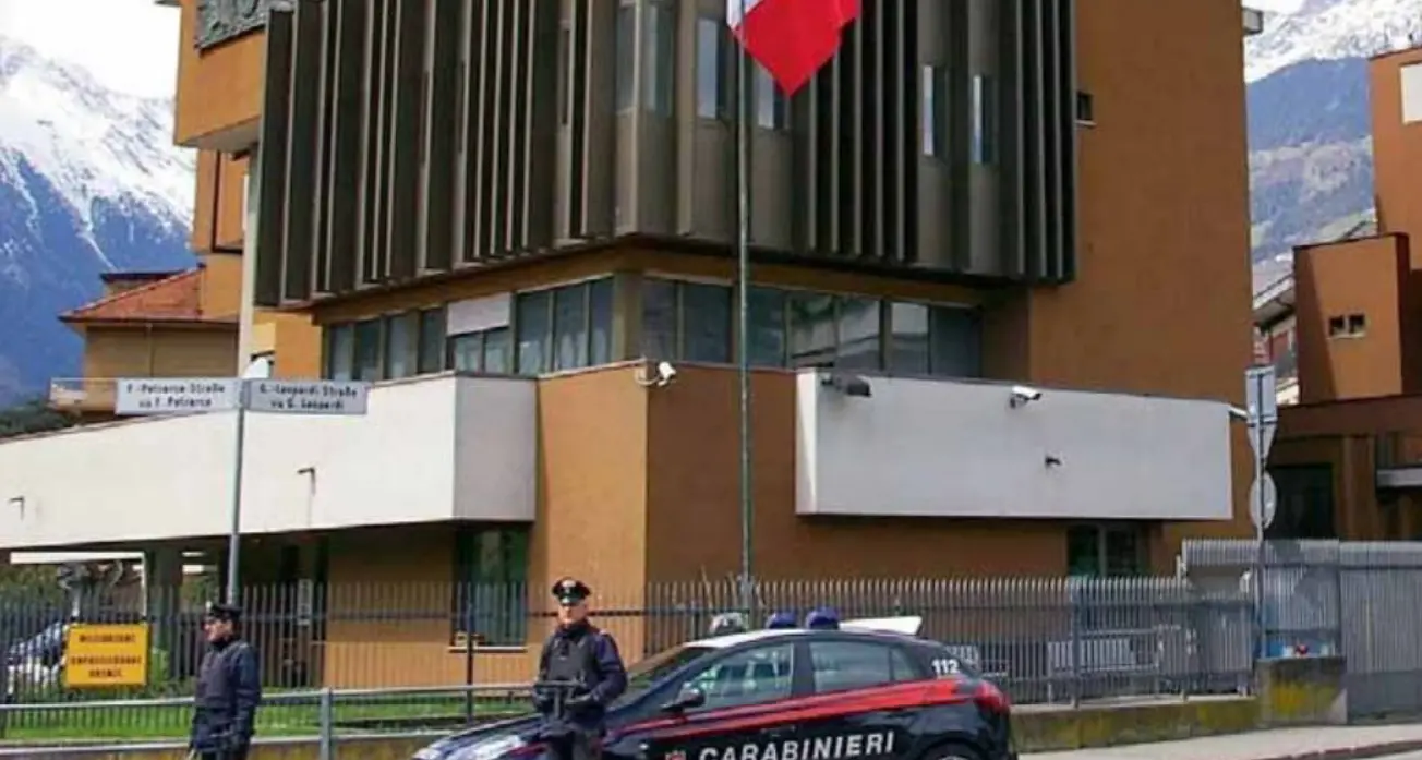 Furti in casa, sgominata dai carabinieri la banda che colpiva in \"trasferta\"