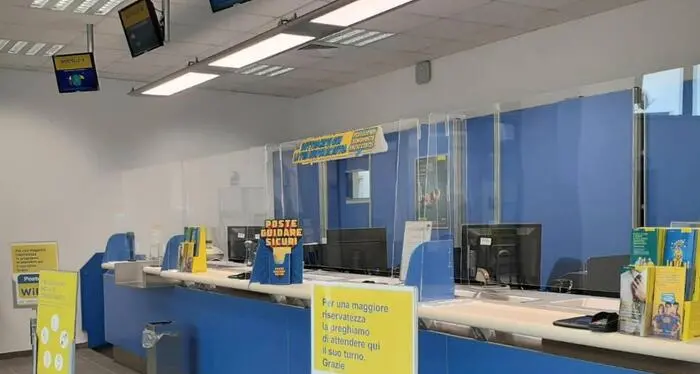 Addetti alle pulizie degli uffici postali senza paga da 2 mesi