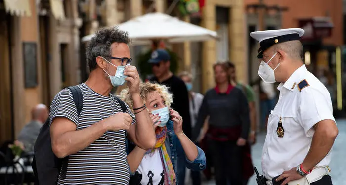 Tre decessi una sola settimana, per l’Alto Adige torna lo spettro della “zona gialla”
