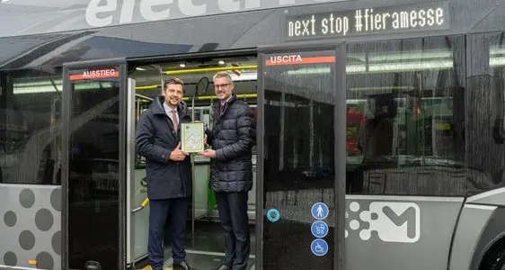 Treni e bus gratis per chi entra alla Fiera di Bolzano