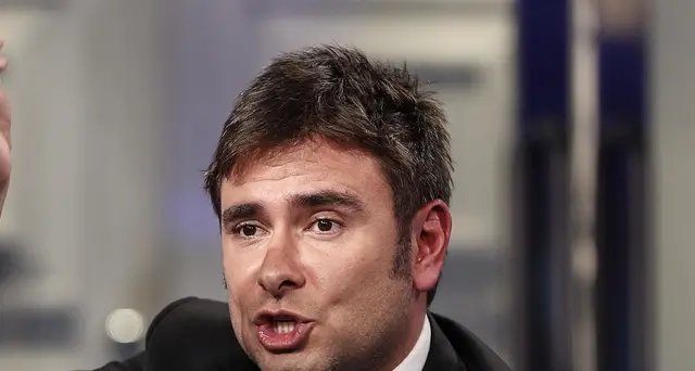 Di Battista, a Renzi interessa solo potere, non assecondare