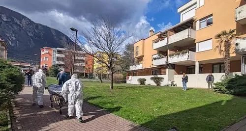 La gip dispone gli arresti in ospedale per la donna che ha ucciso l’anziana madre malata