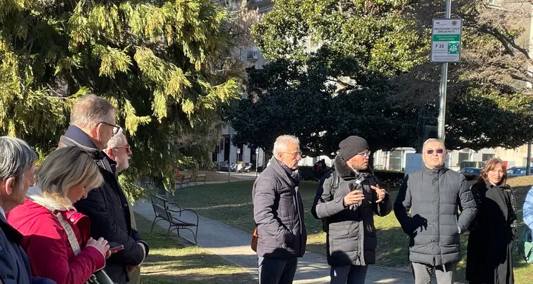 Flashmob dei giornalisti a Bolzano, “contro i bavagli”