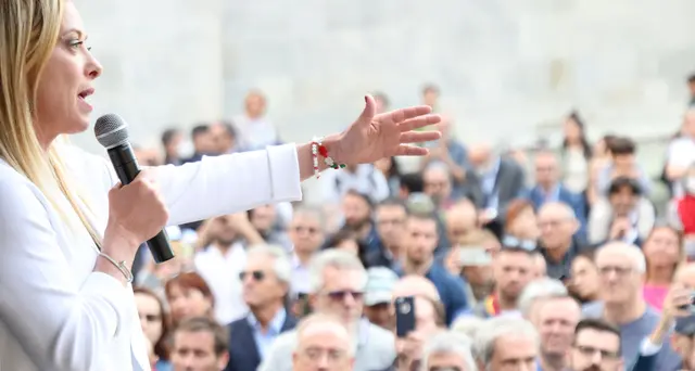 Reddito: Meloni, così la politica tiene i cittadini schiavi