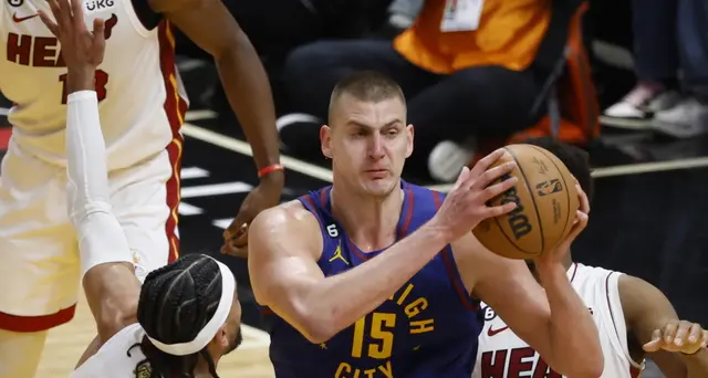 Basket: finali Nba, Denver vince 109-94 a Miami e comanda 2-1