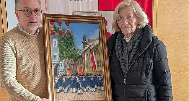 Brunico, un quadro alla città: il dono di Maria Antonietta Bertoldi al sindaco
