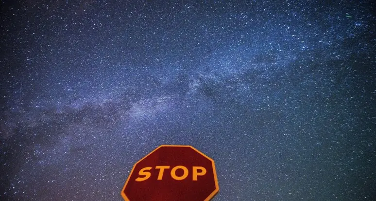 Detriti della Stazione Spaziale Internazionale entrano nell'atmosfera: in Tirolo possibili fenomeni di luce e boom sonico
