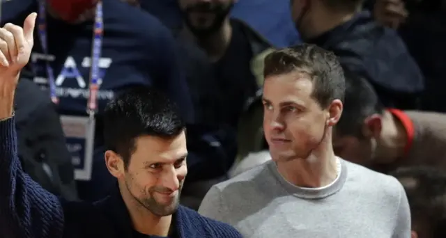 Djokovic: media Australia, rischia 5 anni per prove false