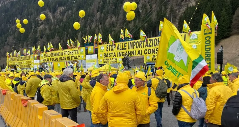 Coldiretti: secondo giorno di proteste al Brennero