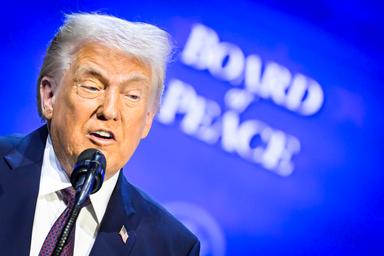 Trump, 'accordo storico su disarmo completo di Hamas, Israele uscirà da Gaza'