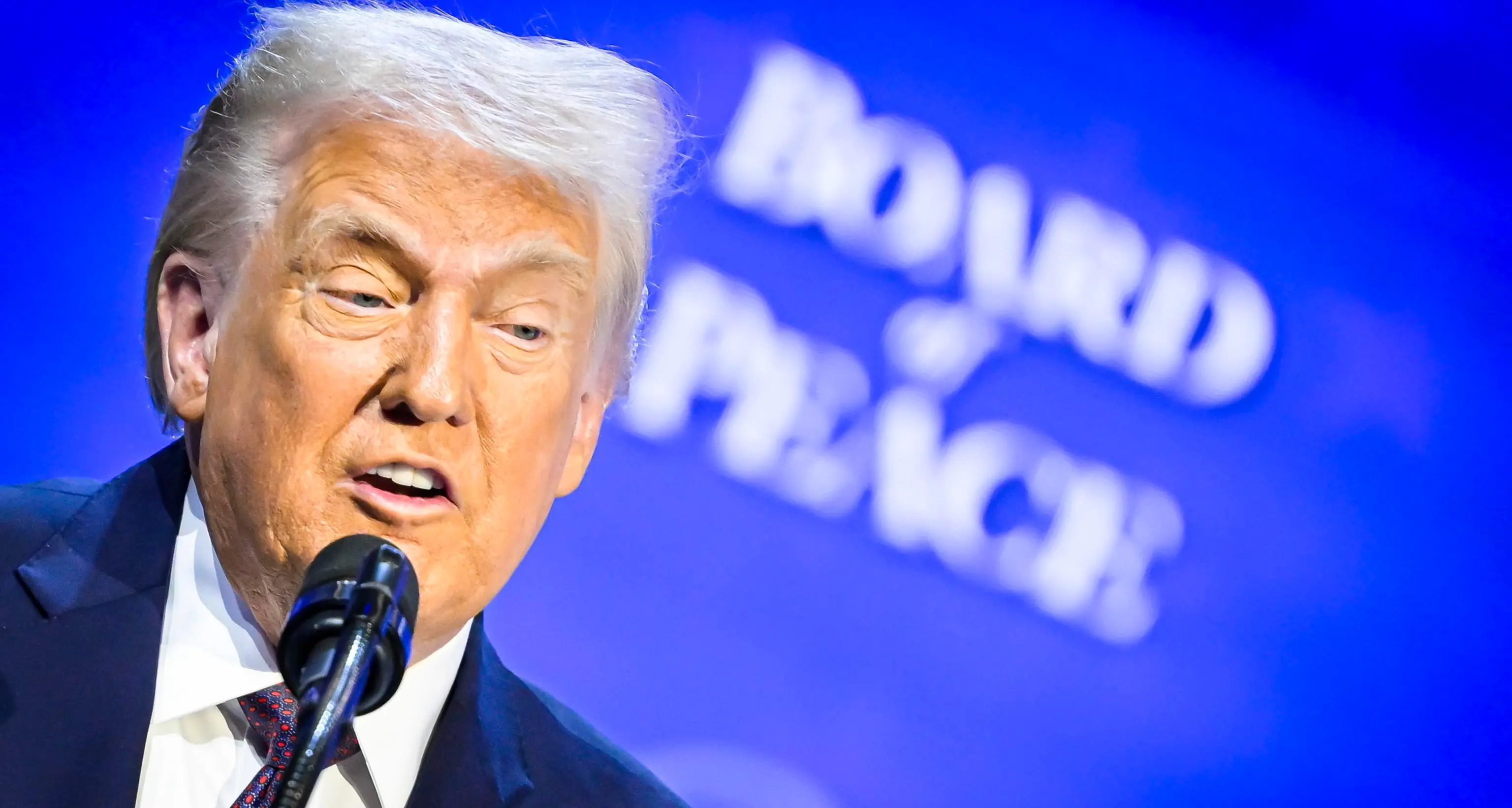 L’annuncio di Trump: “Accordo storico sul disarmo completo di Hamas, Israele uscirà da Gaza”
