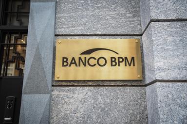 Borsa: Banche caute in Piazza Affari, il risiko non muove il mercato