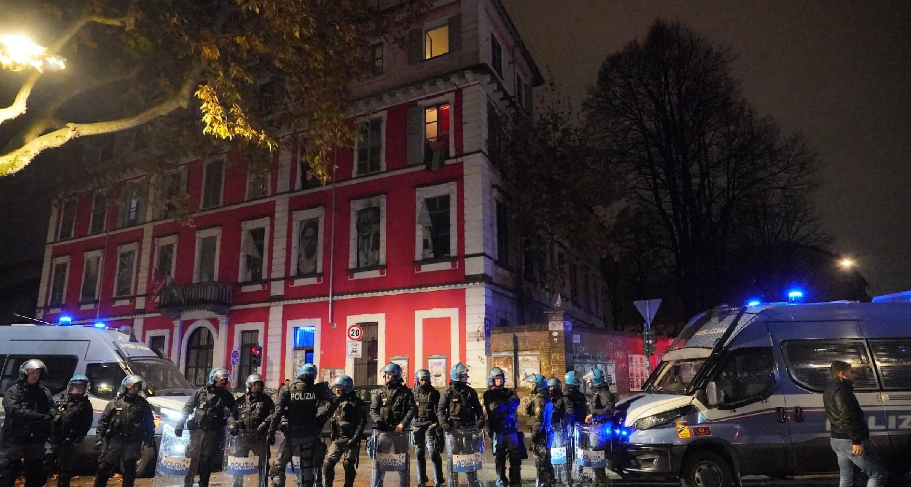 Perquisizioni Askatasuna: militanti, 'potrebbe esserci lo sgombero'