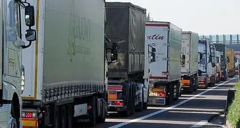 «A22, troppi cantieri: tempi raddoppiati da Bolzano a Monaco»