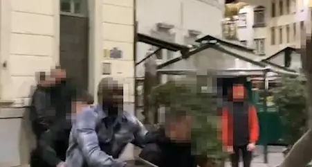 Rissa in piazza delle Erbe: Daspo urbano per sette persone