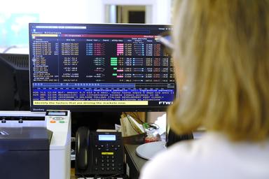 Lo spread tra Btp e Bund apre piatto a 75,7 punti base
