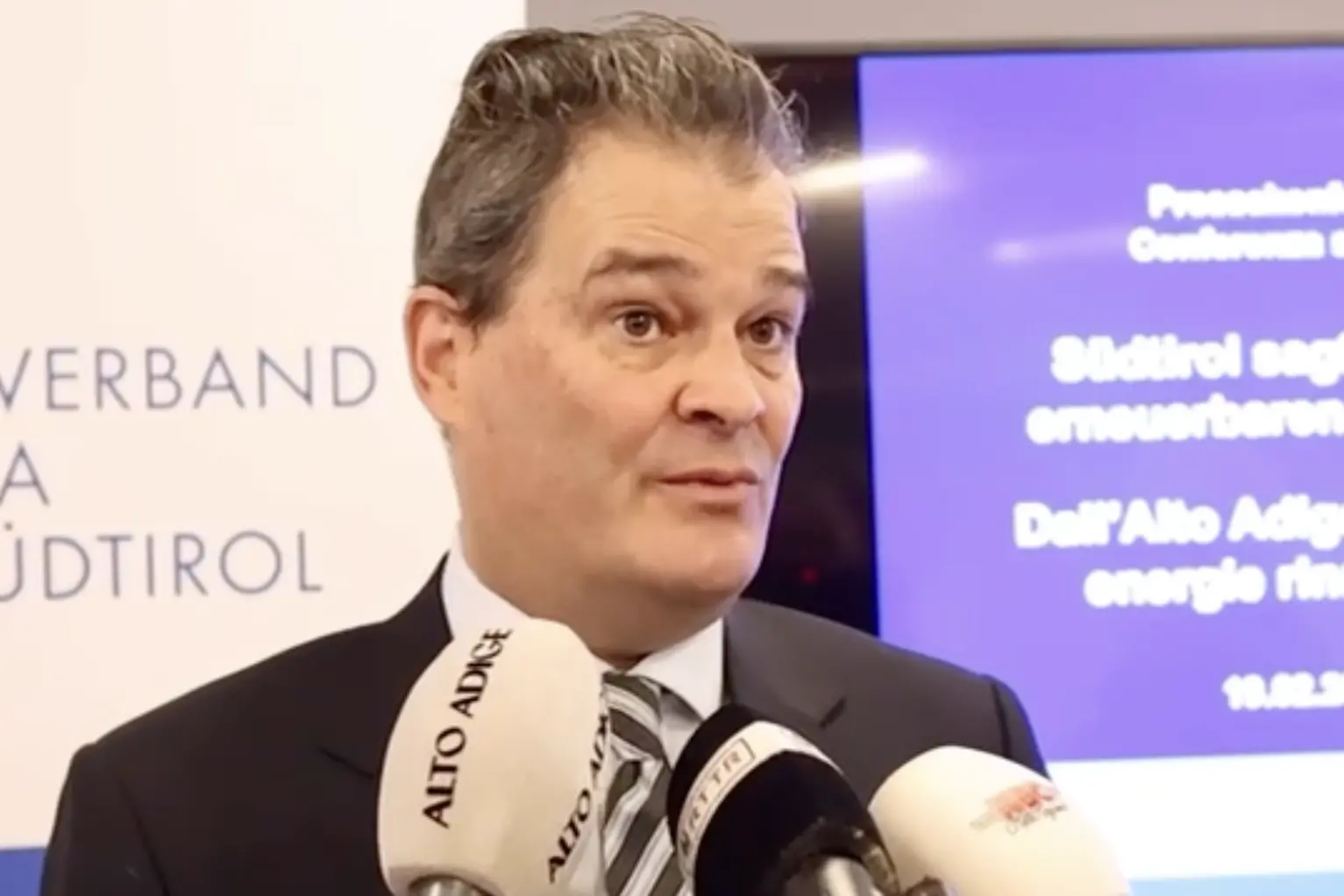 Thomas Brandstaetter parla dell'opposizione di parte della popolazione della Val d'Ultimo al progetto di una centrale idroelettrica