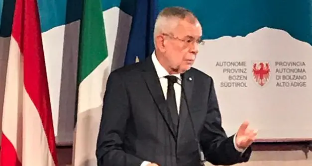Austria al voto, le proiezioni: Van der Bellen al 54.6%