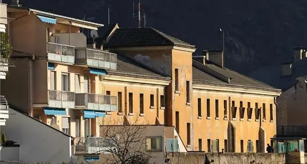 La ministra Cartabia visita il carcere di Bolzano: «Struttura inadeguata, mancano spazi»