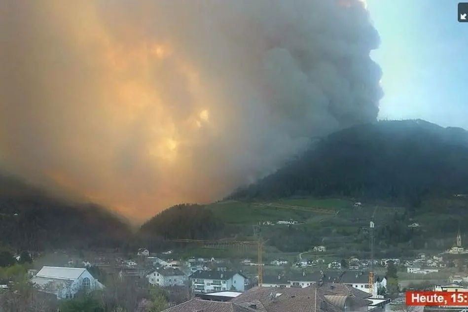Maxi rogo nel bosco a Prato allo Stelvio