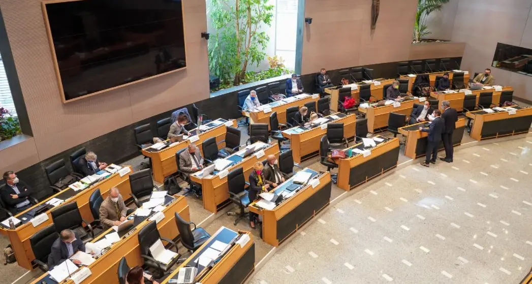 Crisi Svp, il consiglio provinciale voterà la riduzione della giunta